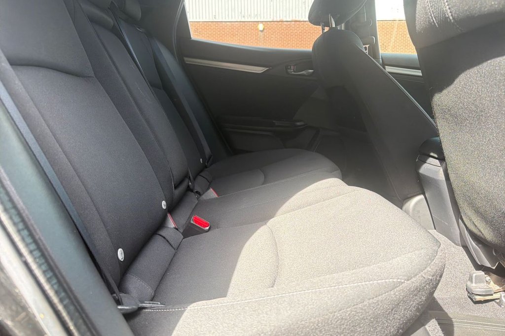 Used Honda Civic 2018 for sale - 78167470: Photo 15