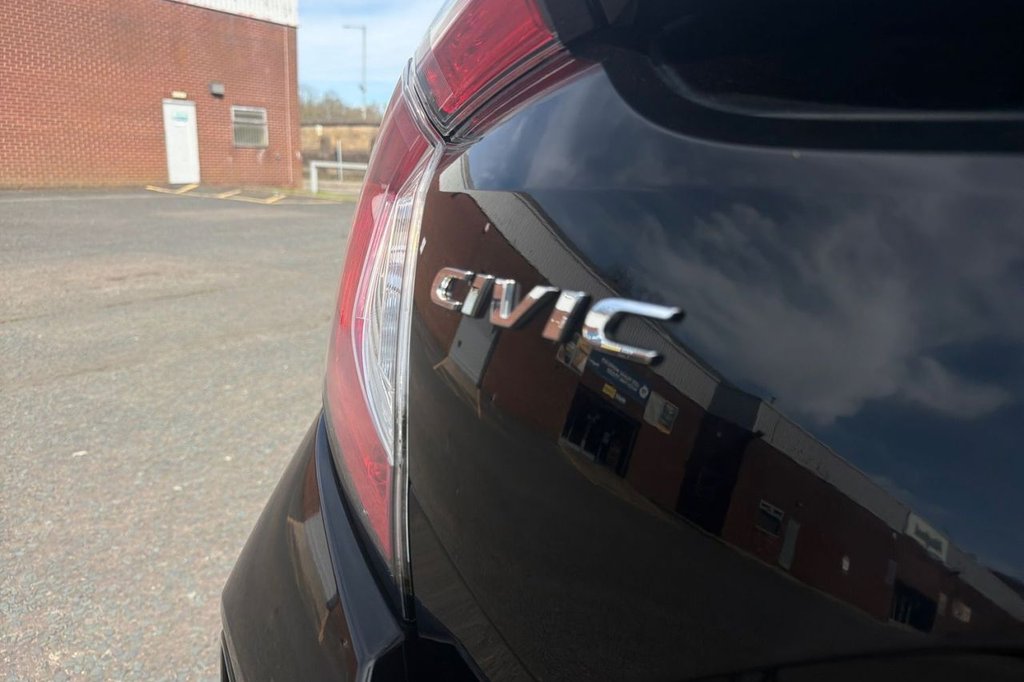 Used Honda Civic 2018 for sale - 78167470: Photo 19