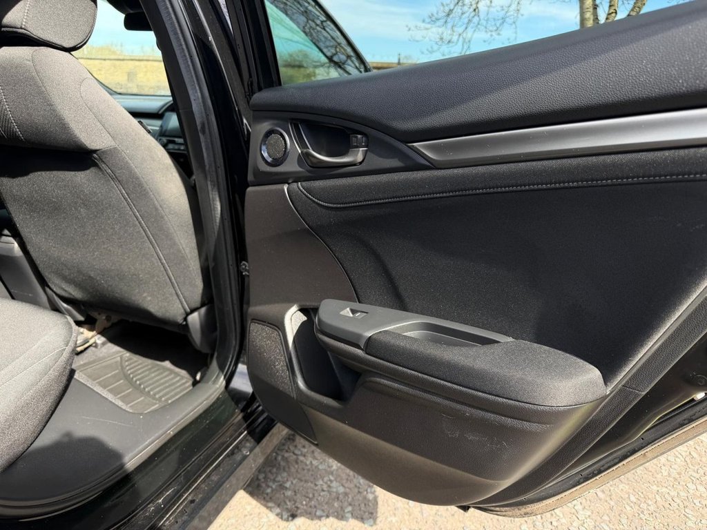 Used Honda Civic 2018 for sale - 78167470: Photo 34