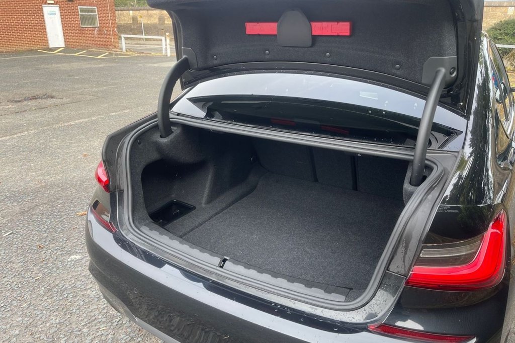 Used BMW 3 Series 2020 for sale - 76118808: Photo 12