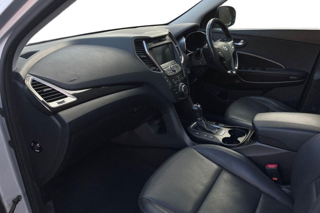 Used Hyundai Santa Fe 2015 for sale - 77027395: Photo 10
