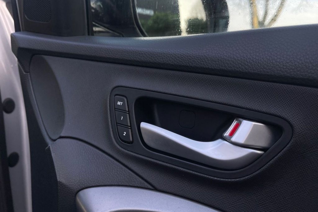 Used Hyundai Santa Fe 2015 for sale - 77027395: Photo 24