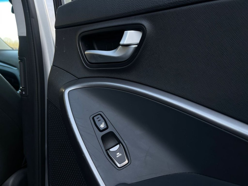 Used Hyundai Santa Fe 2015 for sale - 77027395: Photo 34