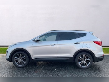 Used Hyundai Santa Fe 2015 for sale - 77027395: Photo