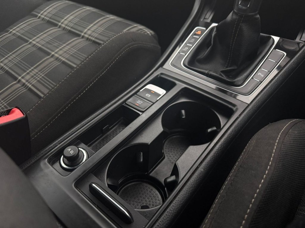 Used Volkswagen Golf 2018 for sale - 77890986: Photo 23