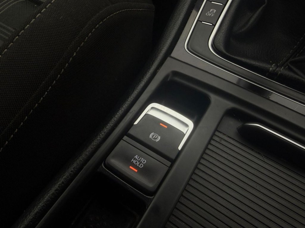 Used Volkswagen Golf 2018 for sale - 77890986: Photo 30