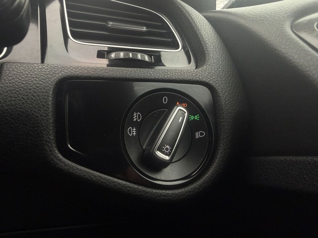 Used Volkswagen Golf 2018 for sale - 77890986: Photo 37