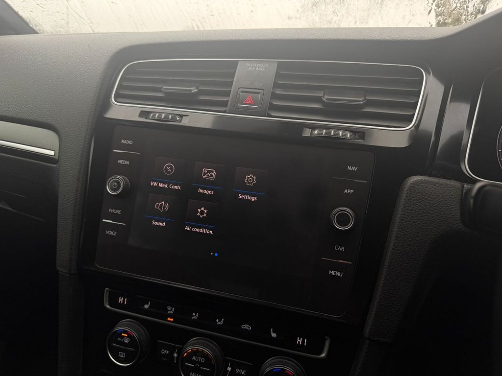 Used Volkswagen Golf 2018 for sale - 77890986: Photo 38