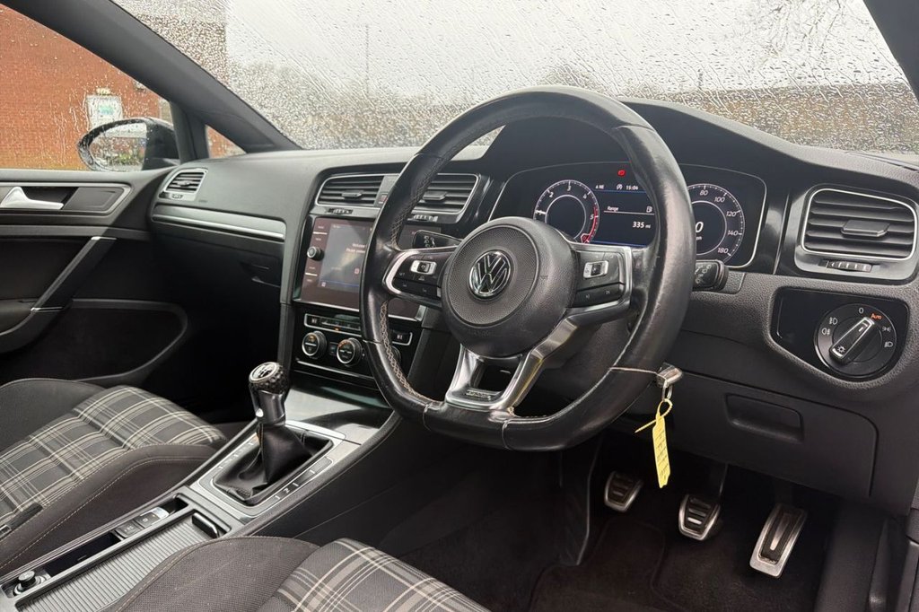 Used Volkswagen Golf 2018 for sale - 77890986: Photo 9