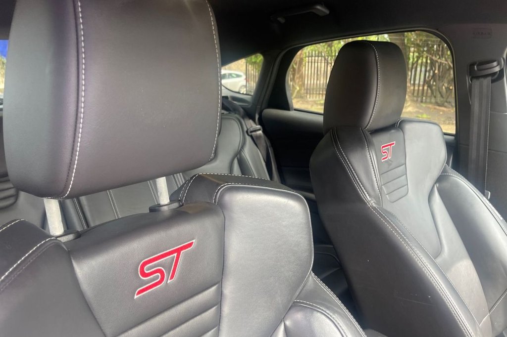 Used Ford Focus 2016 for sale - 76469937: Photo 13