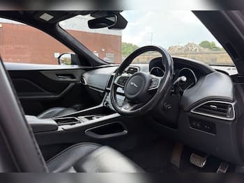 Used Jaguar F-Pace 2018 for sale - 79588192: Photo