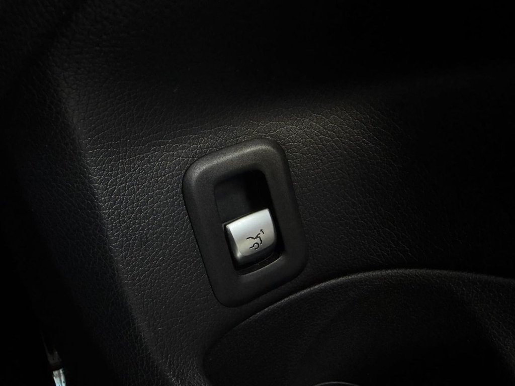 Used Mercedes-Benz C Class 2014 for sale - 76910088: Photo 29