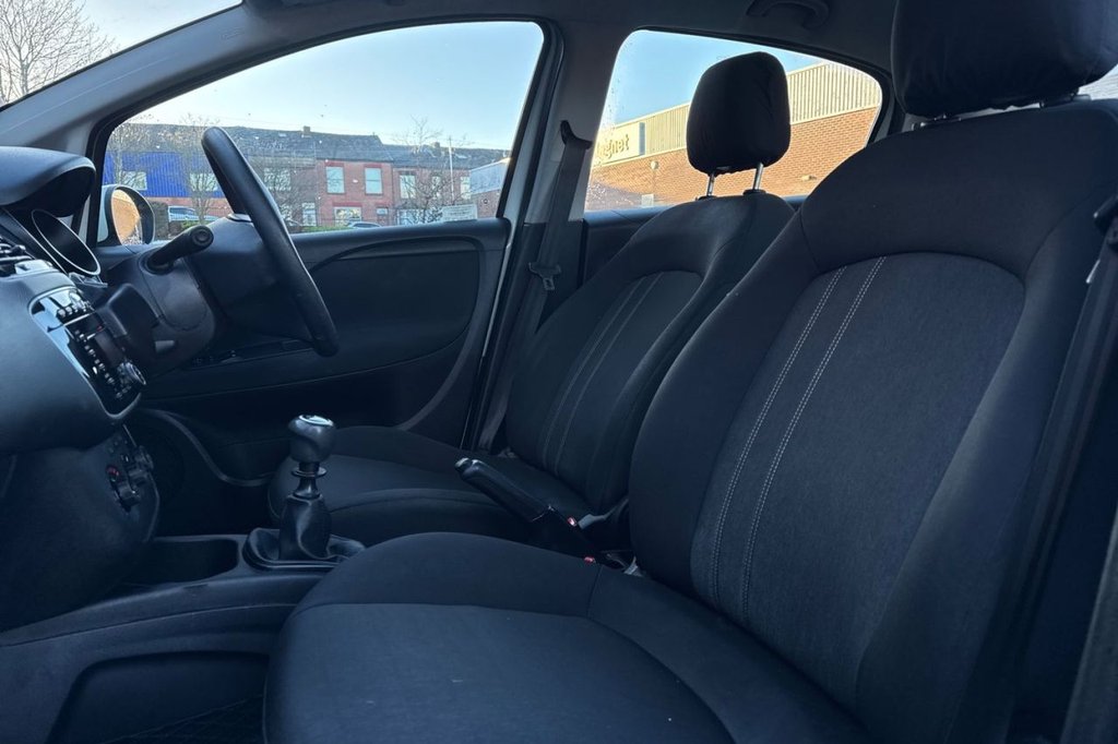 Used Fiat Punto 2015 for sale - 76710852: Photo 14