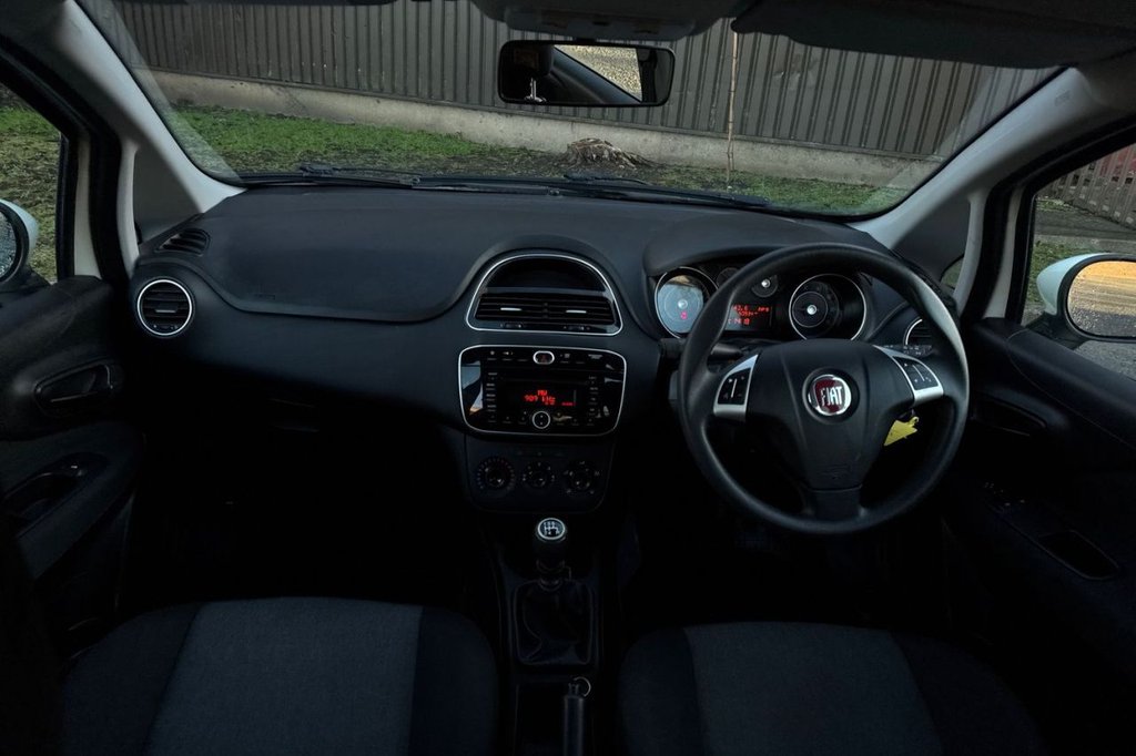 Used Fiat Punto 2015 for sale - 76710852: Photo 19