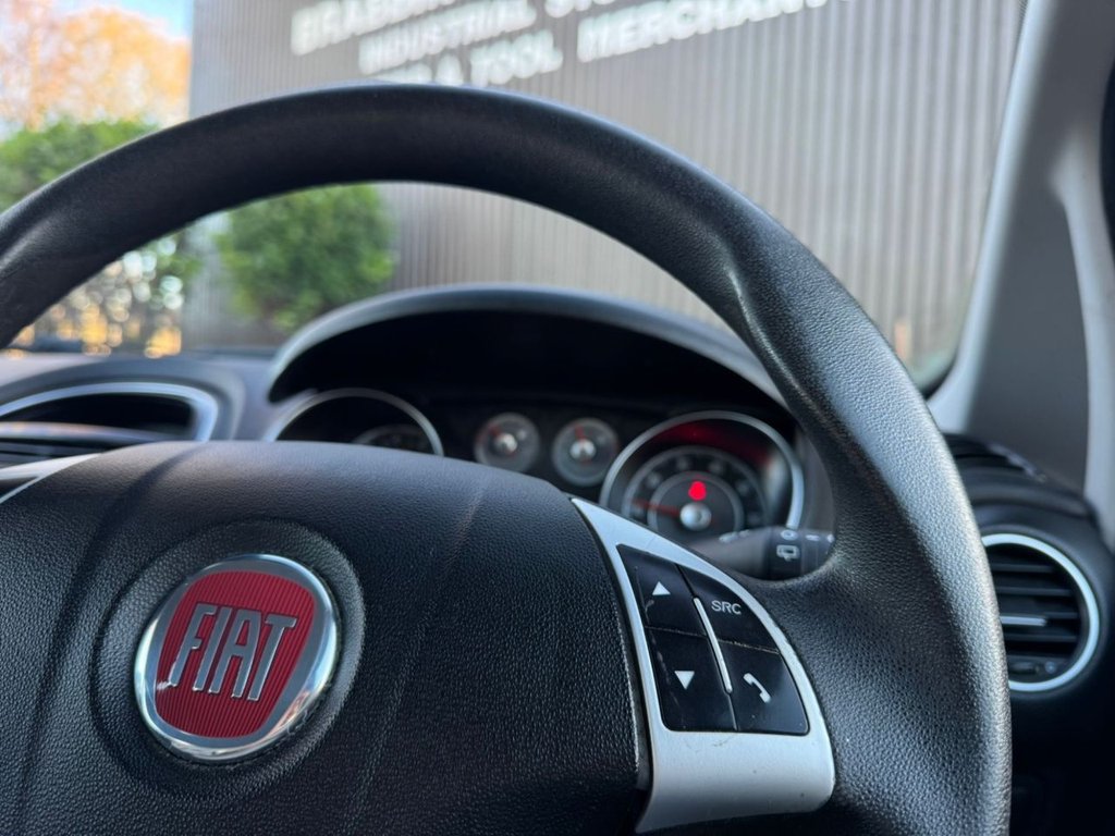 Used Fiat Punto 2015 for sale - 76710852: Photo 21