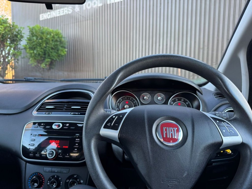 Used Fiat Punto 2015 for sale - 76710852: Photo 22