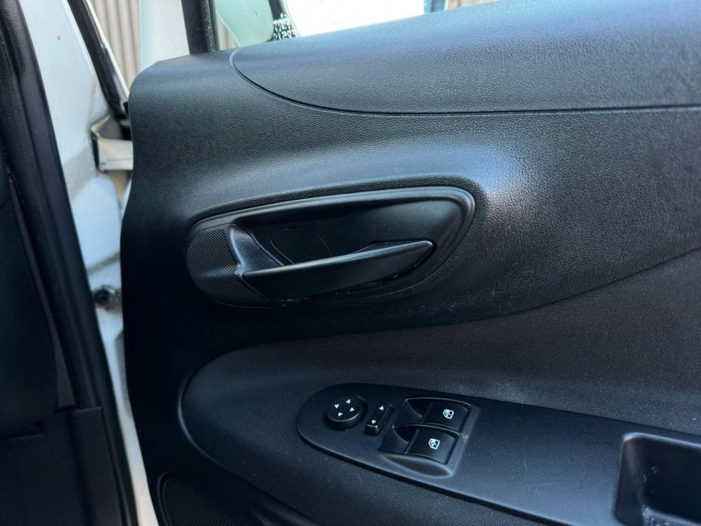 Used Fiat Punto 2015 for sale - 76710852: Photo 28