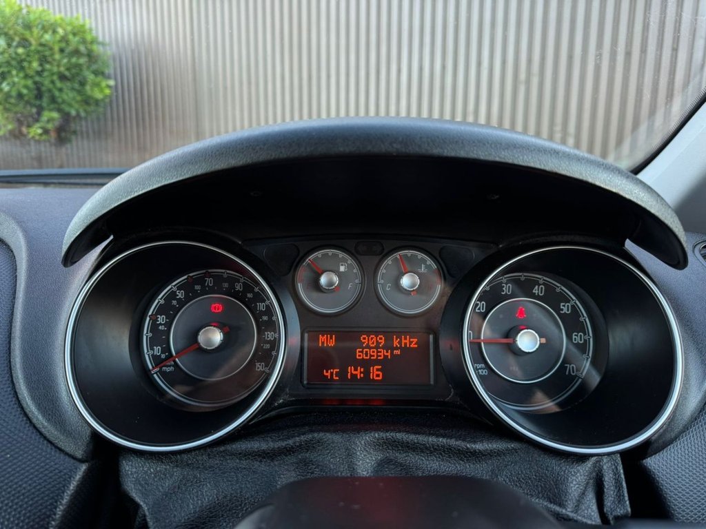 Used Fiat Punto 2015 for sale - 76710852: Photo 30