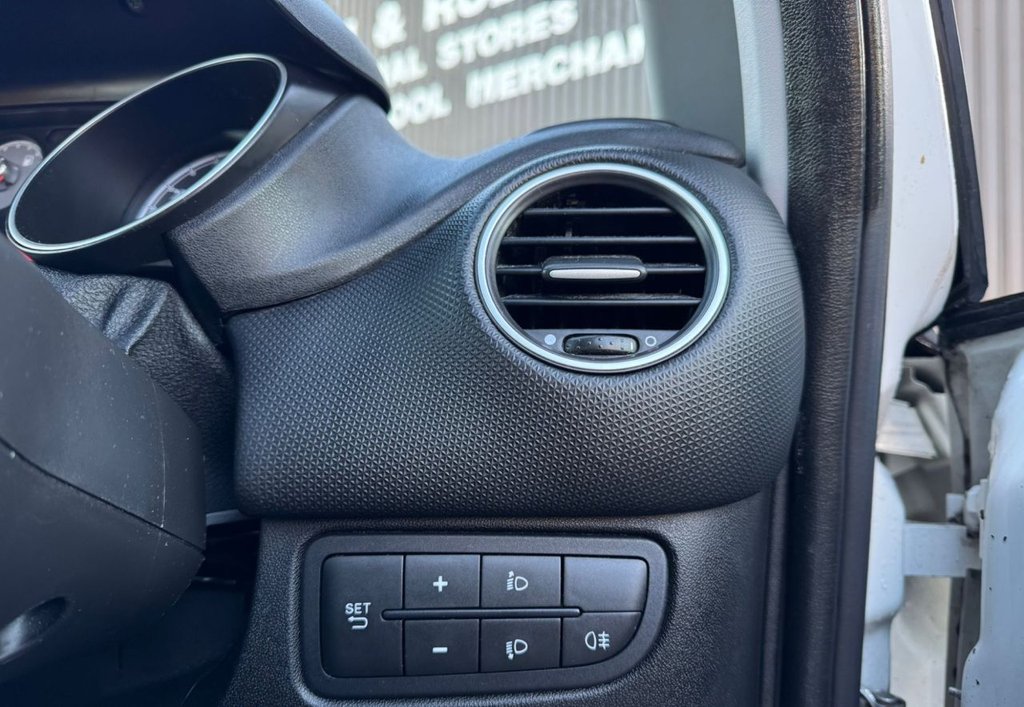 Used Fiat Punto 2015 for sale - 76710852: Photo 38