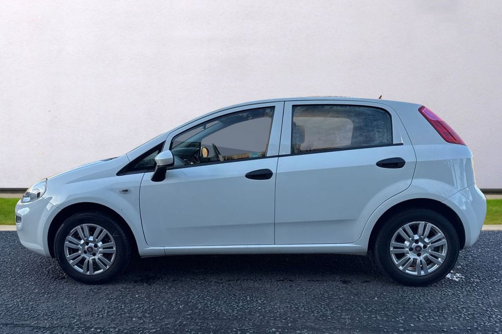 Used Fiat Punto 2015 for sale - 76710852: Photo 4