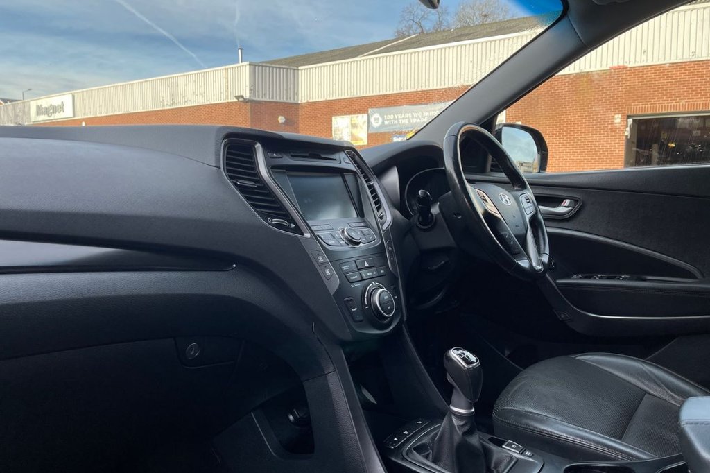 Used Hyundai Santa Fe 2015 for sale - 76724156: Photo 10