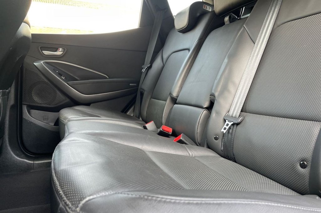 Used Hyundai Santa Fe 2015 for sale - 76724156: Photo 14