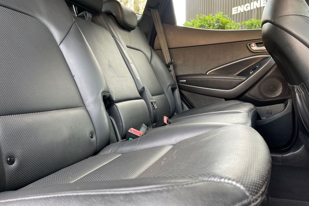 Used Hyundai Santa Fe 2015 for sale - 76724156: Photo 15