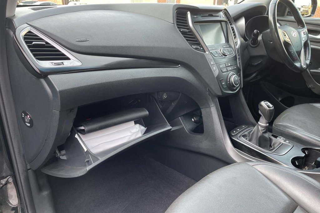 Used Hyundai Santa Fe 2015 for sale - 76724156: Photo 18