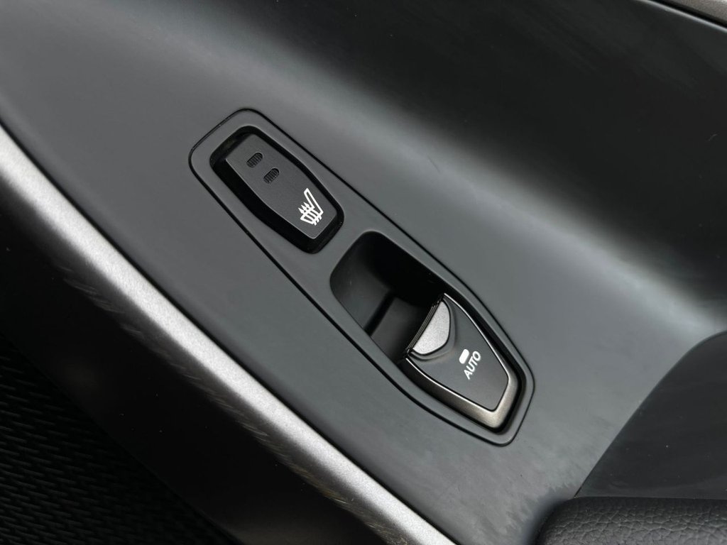 Used Hyundai Santa Fe 2015 for sale - 76724156: Photo 27