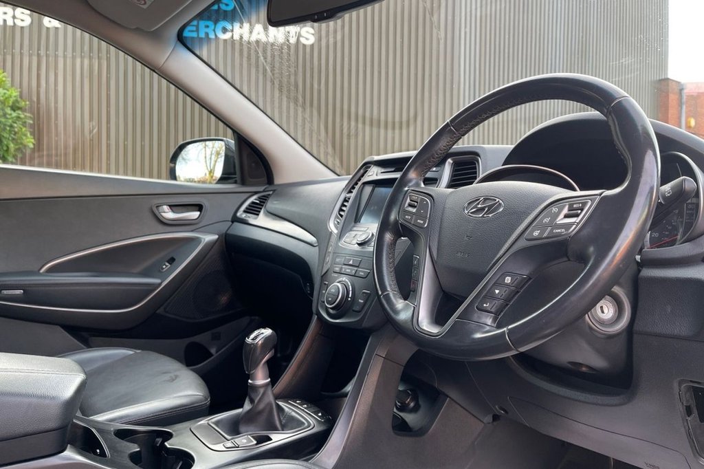 Used Hyundai Santa Fe 2015 for sale - 76724156: Photo 9