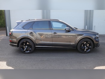 Used Bentley Bentayga 2020 for sale - 78758131: Photo