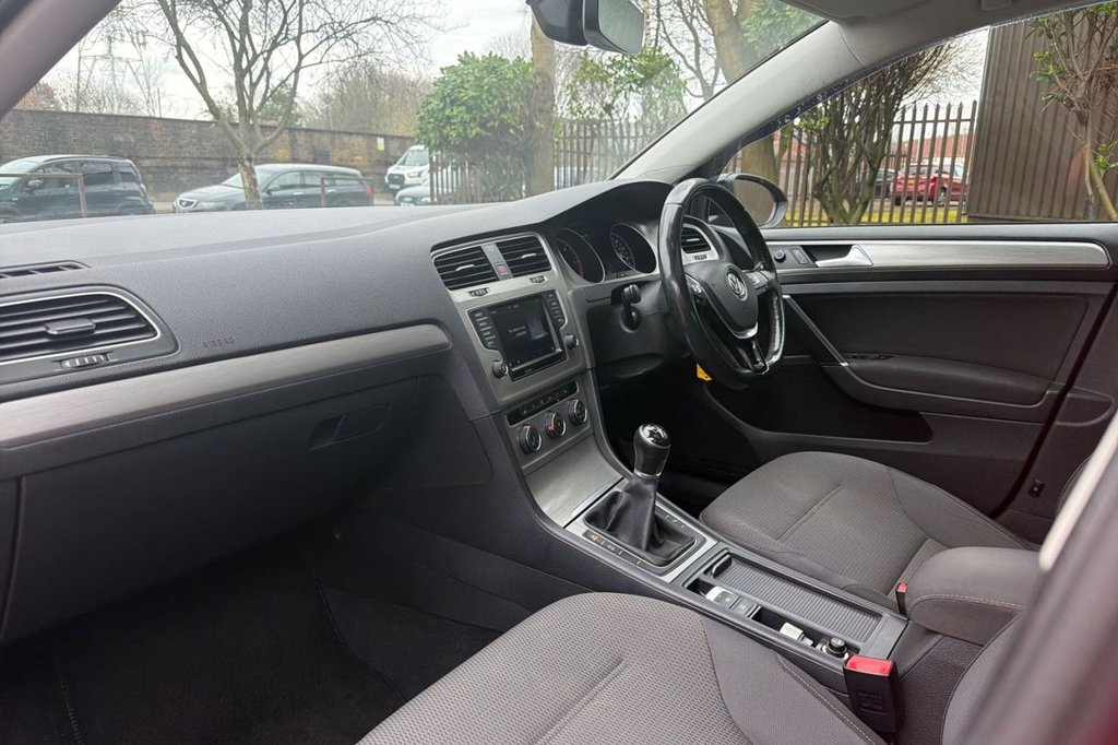 Used Volkswagen Golf 2016 for sale - 77609272: Photo 10