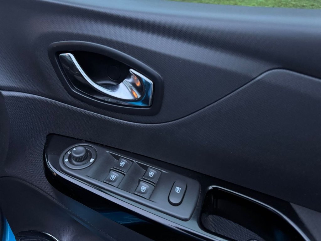 Used Renault Captur 2015 for sale - 76986428: Photo 22