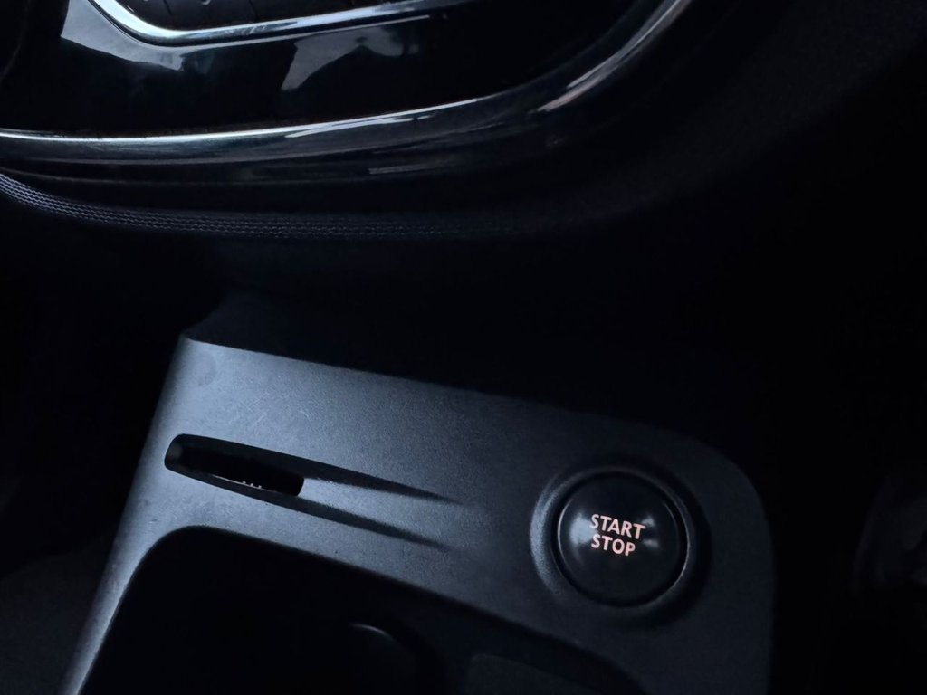 Used Renault Captur 2015 for sale - 76986428: Photo 24