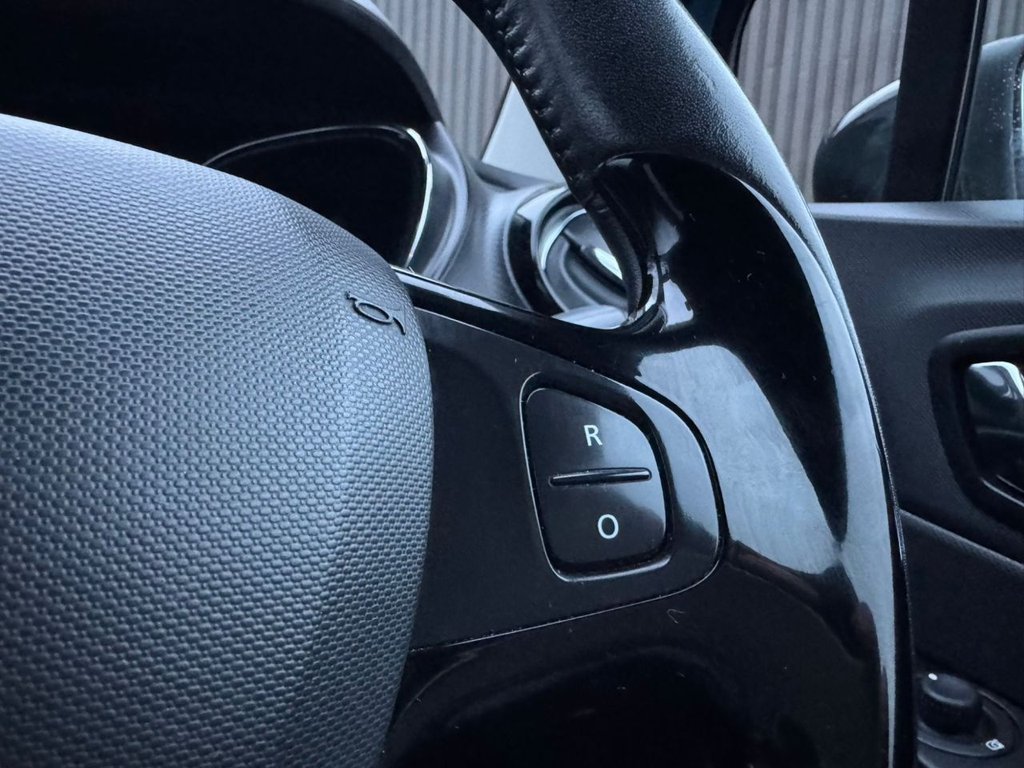 Used Renault Captur 2015 for sale - 76986428: Photo 27