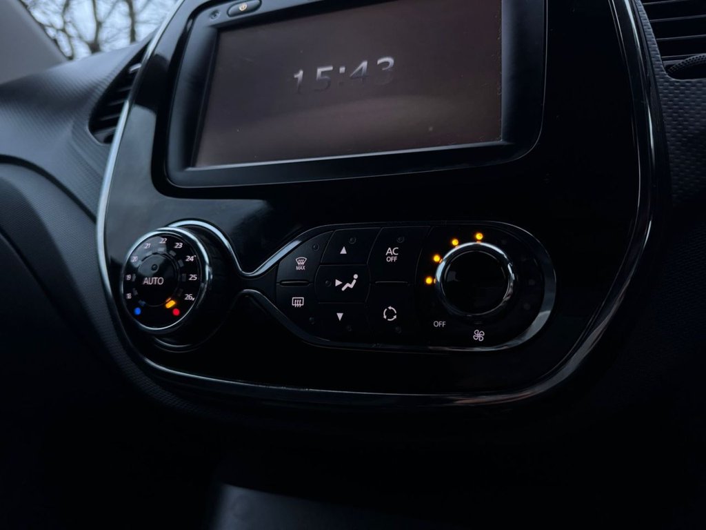 Used Renault Captur 2015 for sale - 76986428: Photo 32