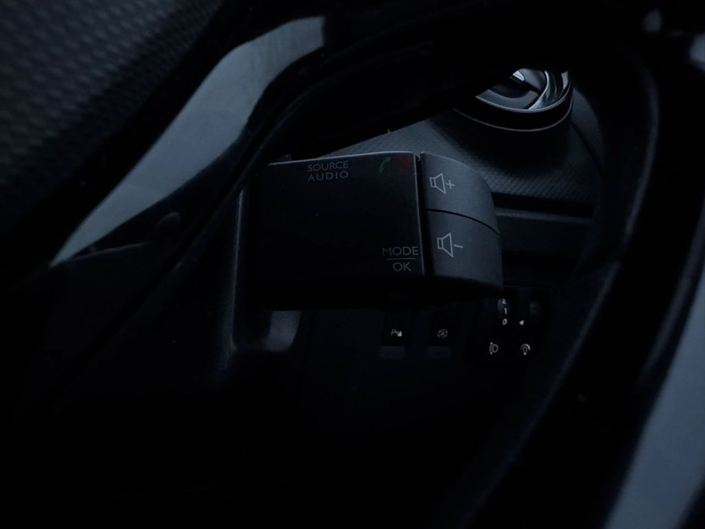 Used Renault Captur 2015 for sale - 76986428: Photo 37