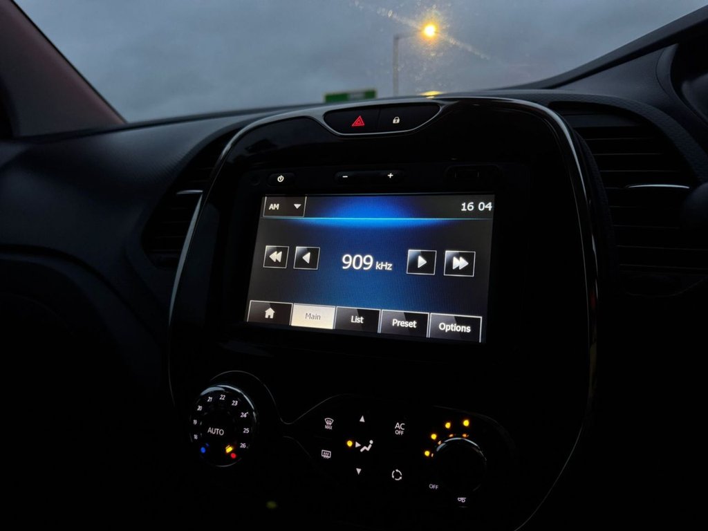 Used Renault Captur 2015 for sale - 76986428: Photo 38