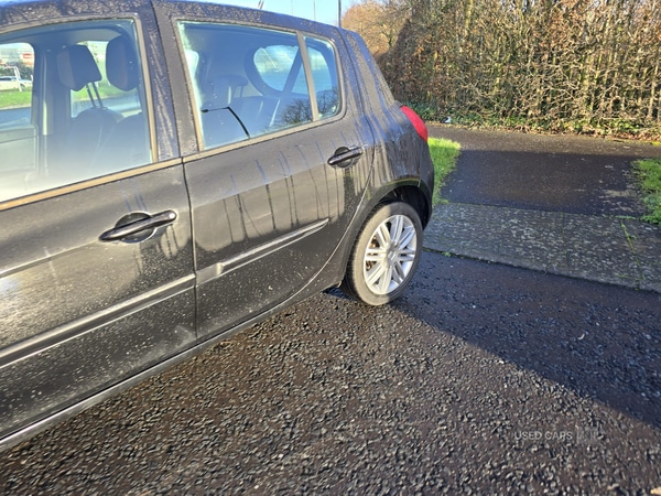 Used Renault Clio 2012 for sale - 76787498: Photo 10