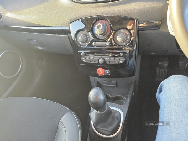 Used Renault Clio 2012 for sale - 76787498: Photo 24