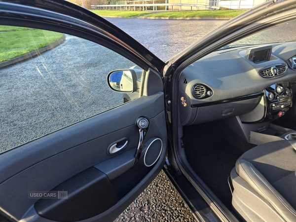 Used Renault Clio 2012 for sale - 76787498: Photo 30