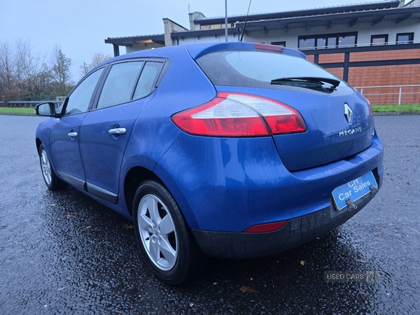 Used Renault Megane 2010 for sale - 76551413: Photo 2