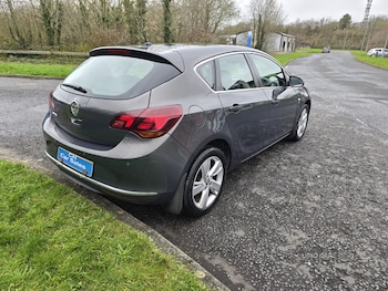 Used Vauxhall Astra 2015 for sale - 77770204: Photo