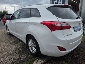 Used Hyundai i30 2016 for sale - 79509879: Photo