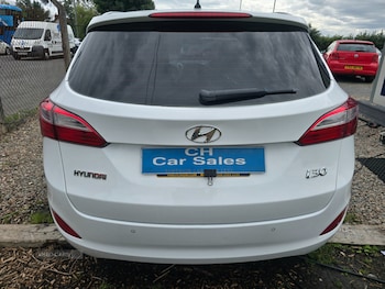 Used Hyundai i30 2016 for sale - 79509879: Photo