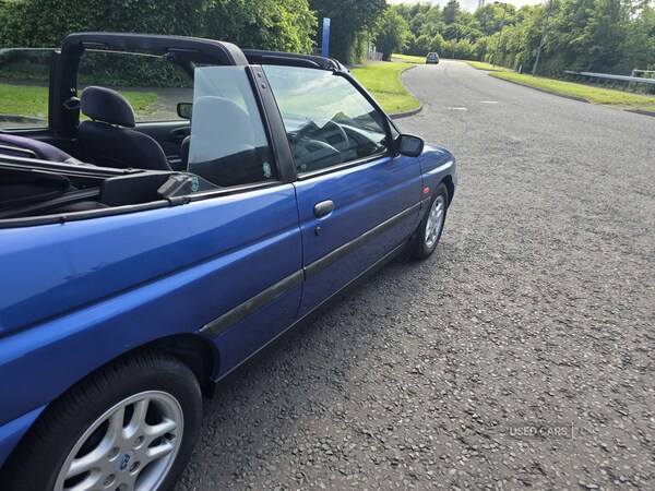 Used Ford Escort 1998 for sale - 76914154: Photo 15