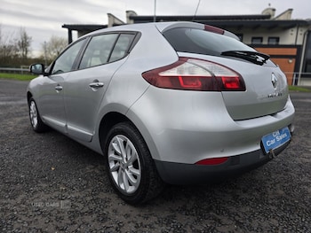 Used Renault Megane 2016 for sale - 76646630: Photo