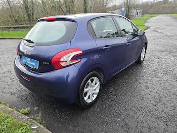 Used Peugeot 208 2015 for sale - 76977047: Photo