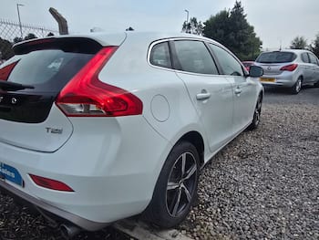 Used Volvo V40 2016 for sale - 79633464: Photo