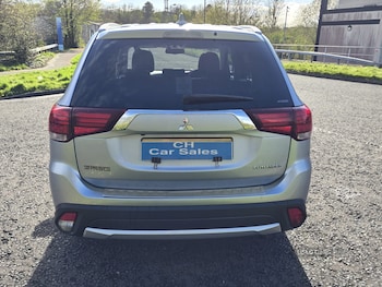 Used Mitsubishi Outlander 2017 for sale - 78261802: Photo
